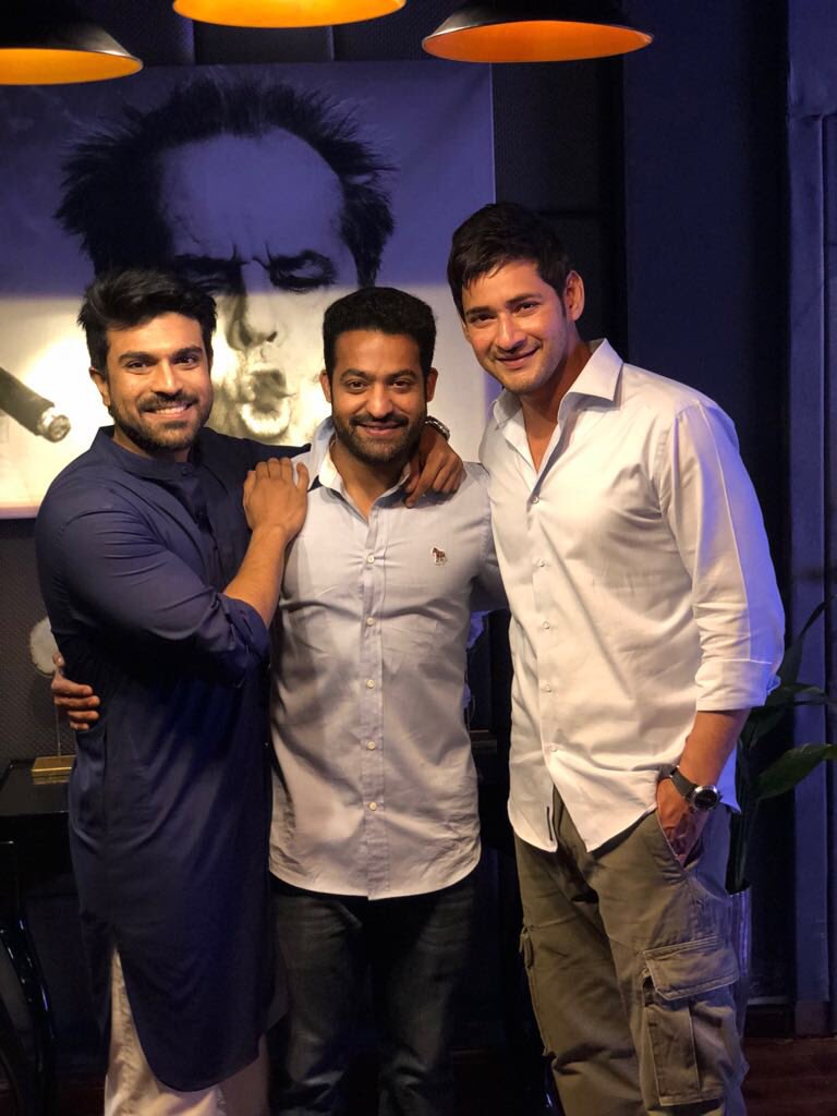 mahesh,ntr,charan,one frame,fans  చరణ్- ఎన్టీఆర్- మహేష్.. ఫ్యాన్స్ తట్టుకోలేరేమో!!