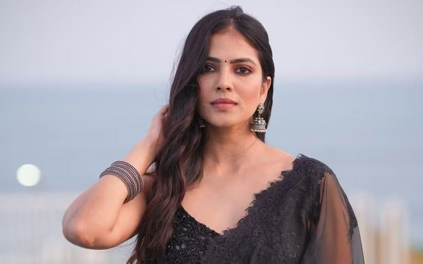 malavika mohanan,movie hits  హిట్ అయితే హీరో.. ఫట్ అయితే