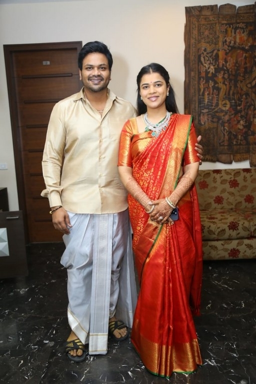 manchu manoj,mounika reddy  భార్యని ఎంకరేజ్ చేస్తున్న మంచు మనోజ్ 