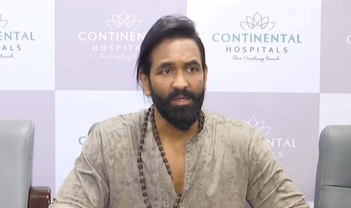 manchu vishnu  మంచు ఇష్యులో ఫస్ట్ టైమ్ రియాక్ట్ అయిన విష్ణు