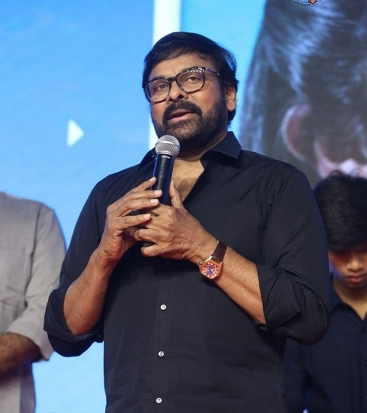 chiranjeevi,uppena event,vaishnav tej,director bobby,mythri movies  అనుకోకుండా మరో చిరు ప్రకటన!