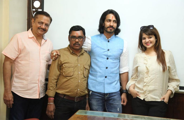 thakur anoop singh,mister ravana movie,saloni,anoop singh thakur  ‘మిస్టర్ రావణ’ మొదలైంది