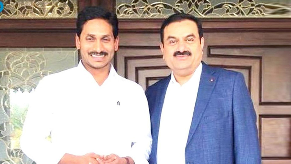 gautam adani,meet,ys jagan,narendra modi  అదానీ- జగన్‌ రహస్య భేటి వెనుక మోదీ?