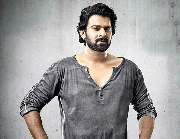 prabhas,baahubali 2,mohan babu,rajamouli,krishnam raju  ప్రభాస్‌ ఎవరి మాటలు పట్టించుకోవద్దు..!