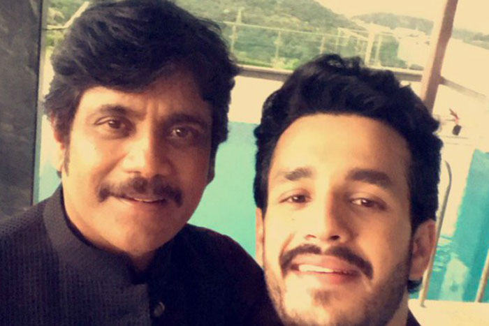 nagarjuna,akhil akkineni,gift,hello movie  అఖిల్‌ కి పారితోషికం ఇచ్చేది ప్రేక్షకులే..!! 