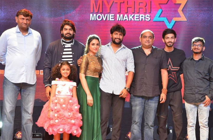 nani gang leader movie,pre release event,nani,karthikeya,vizag,priyanka,vikram k kumar  టికెట్ ముక్క కూడా దొరకకూడదు: నాని