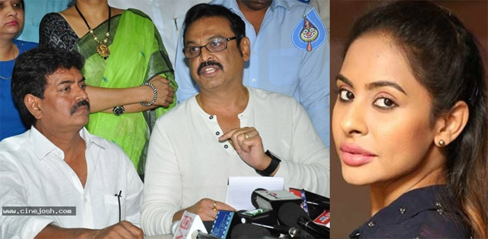 sri reddy,maa,sivaji raja,naresh,allegations  మరలా శ్రీరెడ్డిని.. 'మా' కెలుకుతోంది..! 