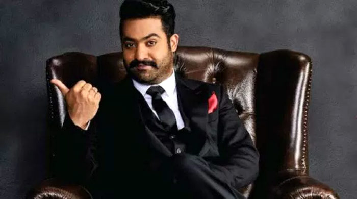 jr ntr,jr ntr hosted bigg boss,star maa channel,new celebrity going to bigg boss  బిగ్ బాస్ షో లో మళ్లీ సస్పెన్సు..!