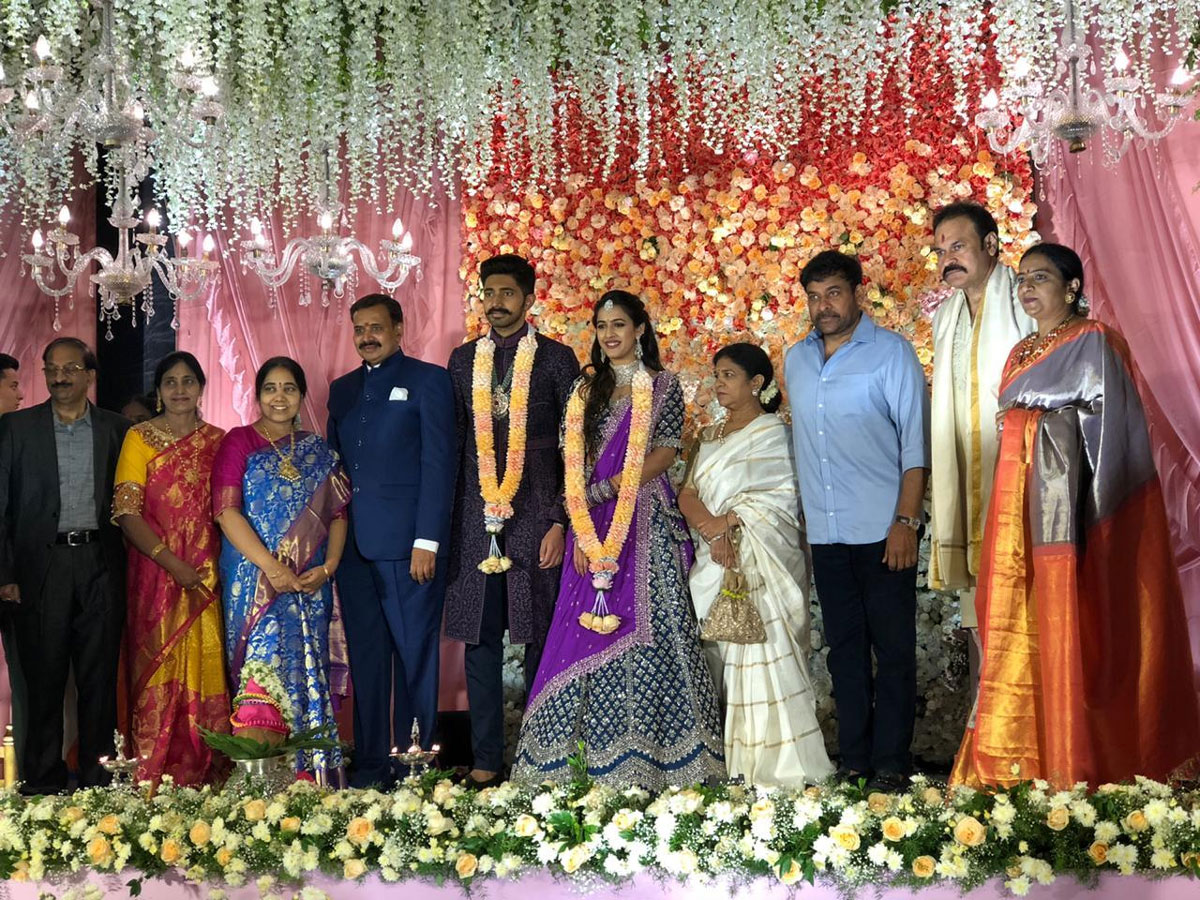 mega event,niharika,venkata chaitanya,engagement,chiranjeevi,nagababu  మొత్తానికి నిహారిక నిశ్చితార్థం పూర్తయింది