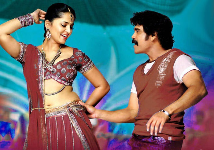 nagarjuna,ram gopal varma,songs,romance,anushka  నాగ్, అనుష్క మధ్య అది లేదంట!