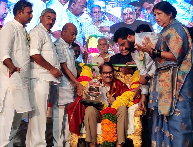 sr.ntr 100th birthday celebrations,ntr award presented to senior producer c.ashwini dutt  అశ్వినీదత్ కు ఎన్టీఆర్ అవార్డు