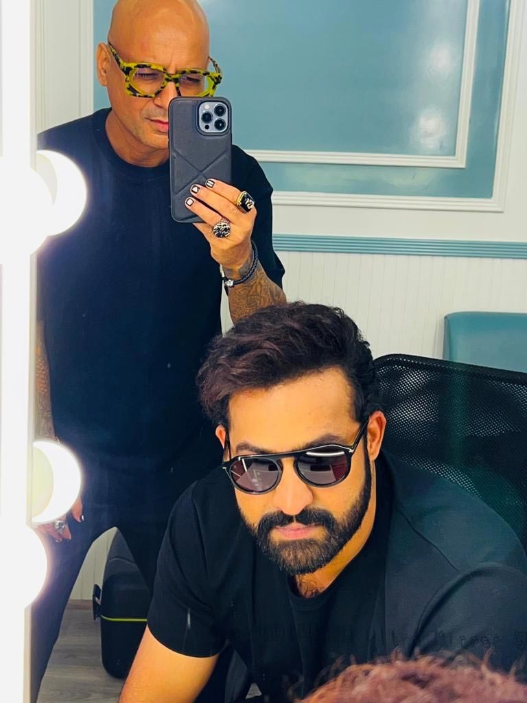 ntr  ఎన్టీఆర్ న్యూ లుక్-పండగ చేసుకుంటున్న ఫాన్స్ 