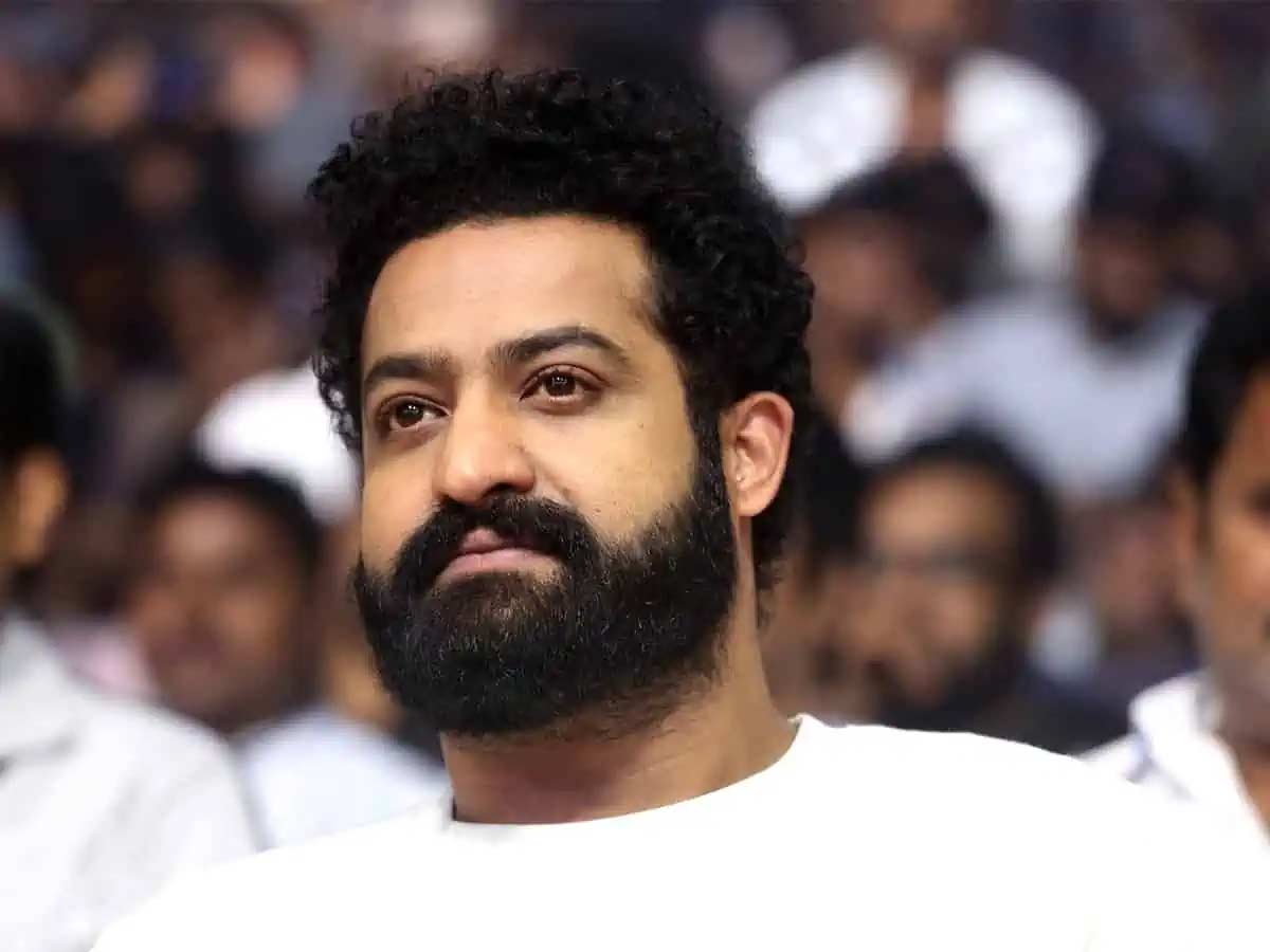 ntr  వార్ 2 టెన్షన్ లో ఎన్టీఆర్ 