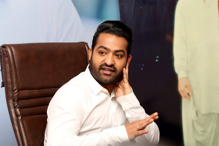 jr ntr,pawan kalyan,janasena party,tdp,chandrababu naidu,balakrishna,jai lava kusa  ఎన్టీఆర్ జనసేన పార్టీ పై ఇలా..!