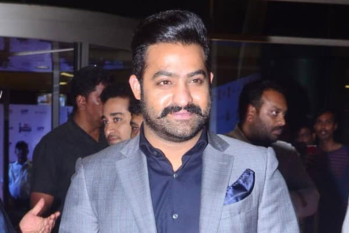 young tiger ntr,jr ntr,best actor award,siima 2017  అవార్డా..! అయితే ఎన్టీఆర్ కే అన్నట్టుంది! 