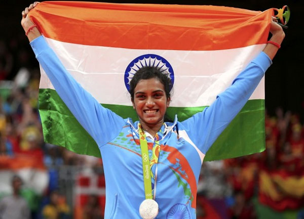 p.v.sindhu,state governments,silver medal,gifts,telangana government 1 crore,ap government 3 crores,delhi government 2 crores,maharashtra government 50 lakhs  బహుమతుల  వర్షంలో సింధూరం...!   