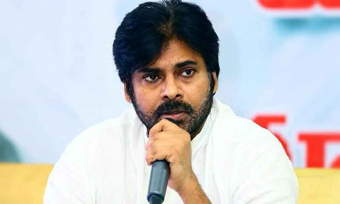 pawan kalyan,suggestion,telangana cm kcr  కేసీఆర్‌ విషయంలో పవన్‌ చెప్పింది నిజమే..కానీ! 