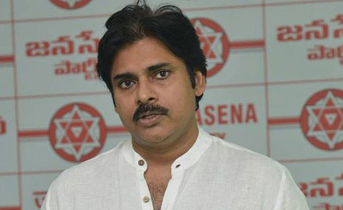 pawan kalyan,janasena,chiranjeevi,praja rajyam,politics  పవన్‌ ఇకనైనా పరిణితి ప్రదర్శించు..!!