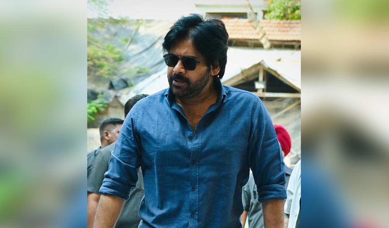 pawan kalyan  పార్టీ ఇస్తున్న పవన్ కళ్యాణ్ 