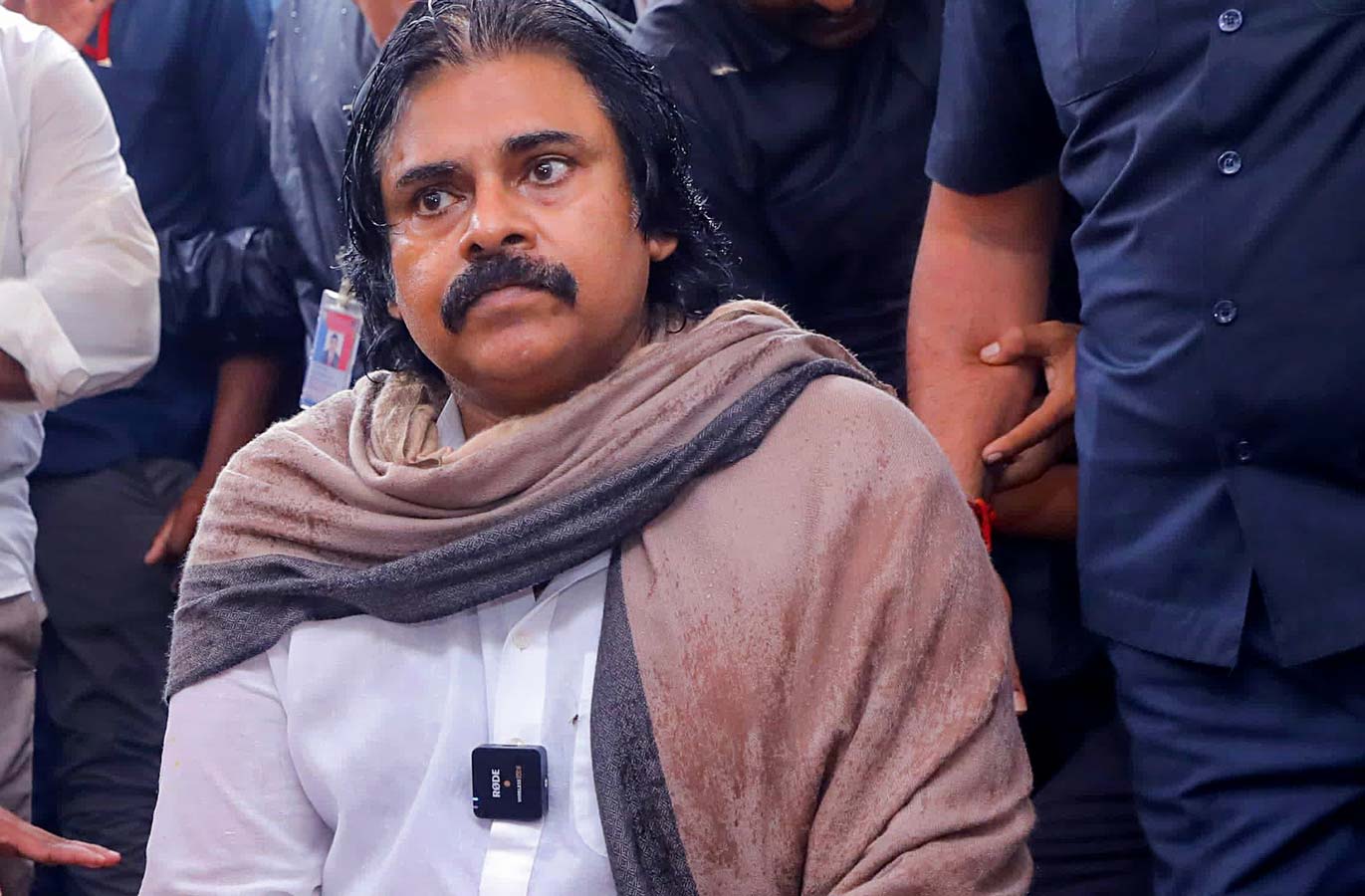 pawan  కొడుకు అగ్నిప్రమాదంపై పవన్ భావోద్వేగం 