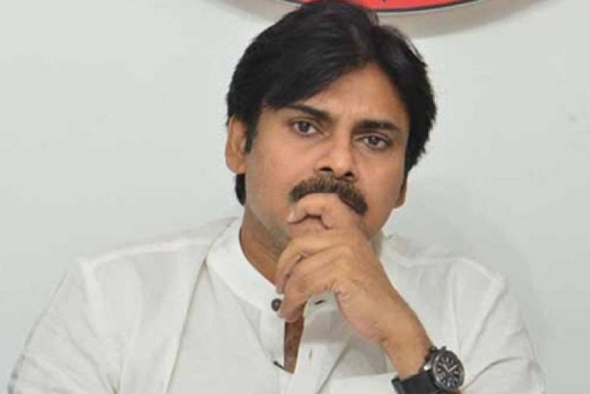 pawan kalyan,not interest,pan india film,tollywood  పవన్‌‌కి అస్సలు ఆ దృష్టే లేదు..!