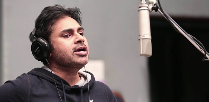 pawan kalyan,trivikram srinivas,attarintiki daaredi,song,anirudh  త్రివిక్రమ్‌ 'అత్తారింటికి దారేది' సెంటిమెంట్‌!