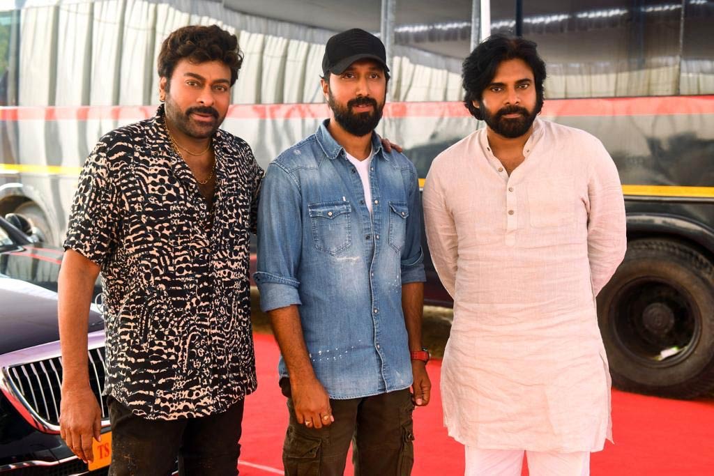 pawan kalyan,megastar chriu,waltair veerayya  అన్న మాస్ స్టెప్స్ ని ఎంజాయ్ చేసిన పవన్ 