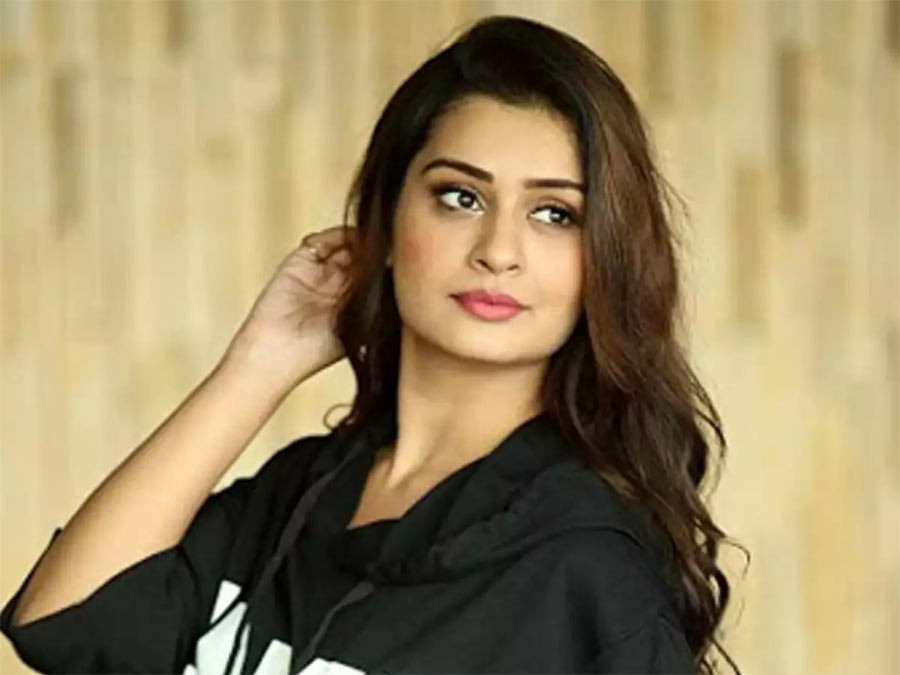 payal rajput,boy friend,anita dhingra death,corona virus,covid 19  ప్రియుడి ఇంట్లో విషాదం: నటి కన్నీళ్లు  