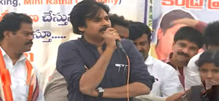 pawan kalyan,peoples,doubts,politics  పవన్‌ క్లారిటీ ఇవ్వకపోతే విమర్శలు తప్పవ్!