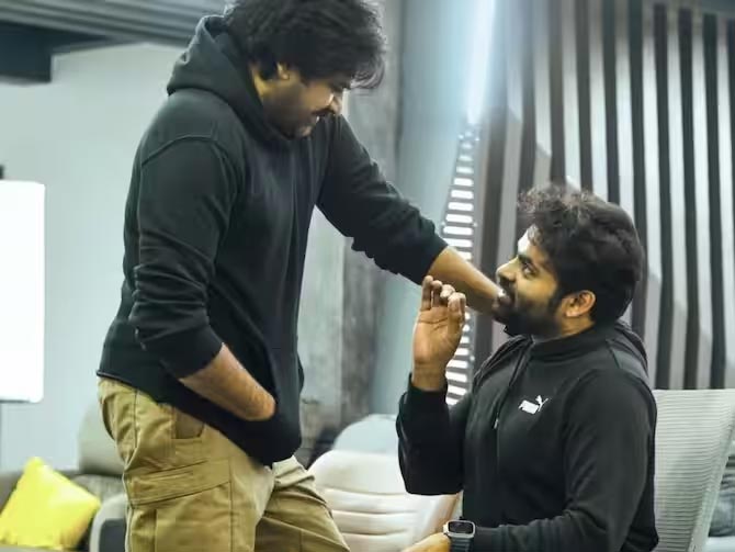 pksdt,pawan kalyan  సెన్సేషన్ క్రియేట్ చేస్తున్న PKSDT లీకెడ్ పిక్ 