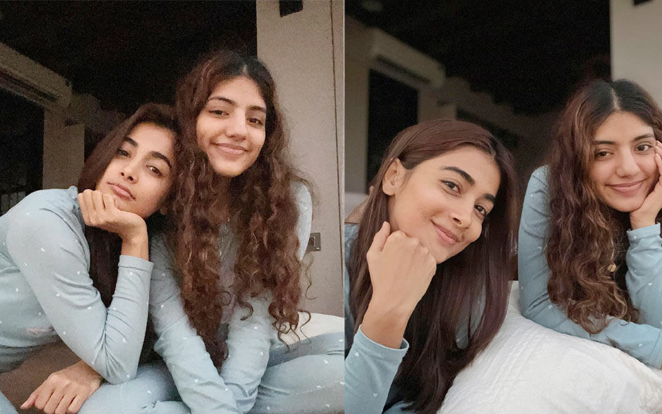 pooja hegde,latest tweet,pooja hegde cousin,pooja hegde sister  పూజ హెగ్డే పక్కన ఉన్న క్యూటీ ఎవరబ్బా