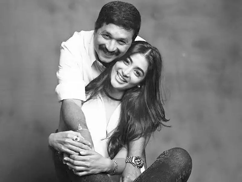 pooja hegde,tollywood,bollywood,pooja celebrates,father manjunath birthday,hyderabad  మళ్లీ ఎప్పుడు ఎంజాయ్ చేస్తామో 