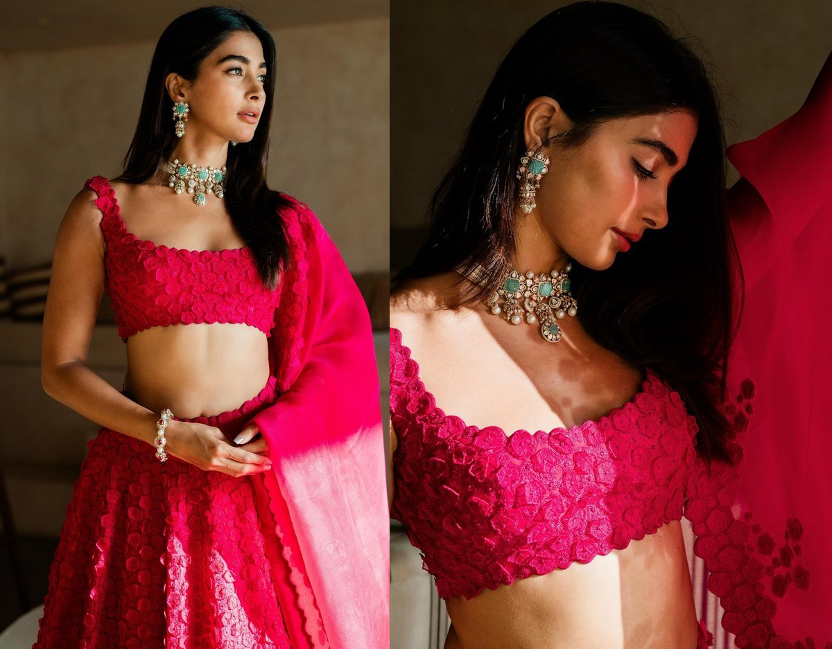 pooja hegde  రెడ్ అవుట్ ఫిట్ లో పూజ బ్యూటిఫుల్ లుక్ 