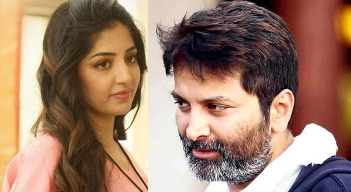 trivikram srinivas,pawan kalyan,poonam kaur,allegations,interview  పూనమ్ ఎఫెక్ట్: త్రివిక్రమ్ వచ్చేశాడు!