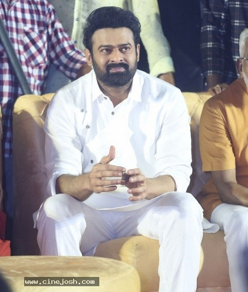 prabhas,adipurush  ఆదిపురుష్ రిజల్ట్ ప్రభాస్ కి ముందే తెలుసా!