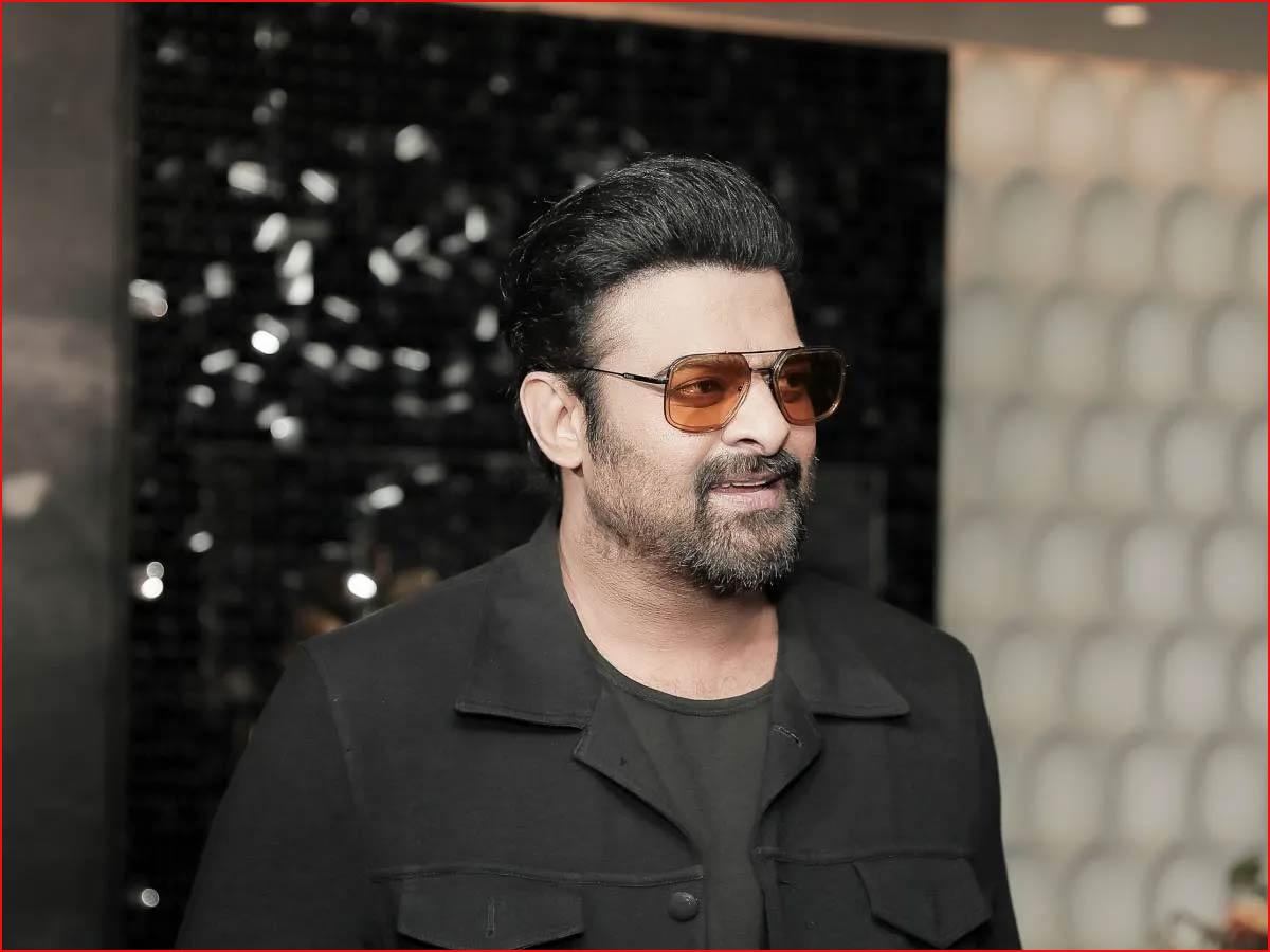 prabhas  ప్రభాస్ జోరుకు ఫ్యాన్స్ లో హుషారు