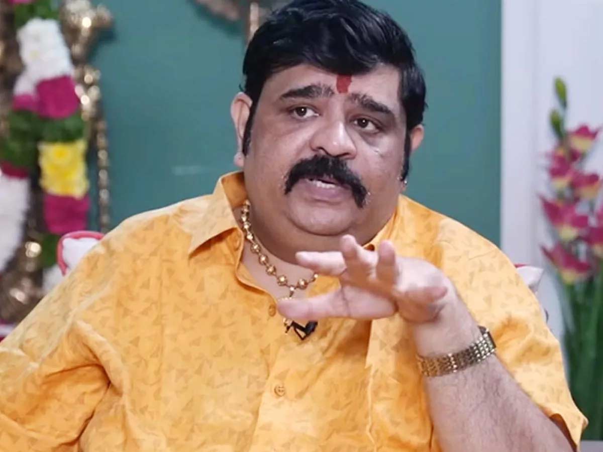 venu swamy  ప్రభాస్ ని నేను టార్గెట్ చెయ్యట్లేదు 