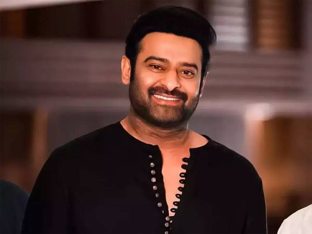 prabhas  భారీ ఆశలు పెట్టుకున్న ప్రభాస్ ఫాన్స్ 