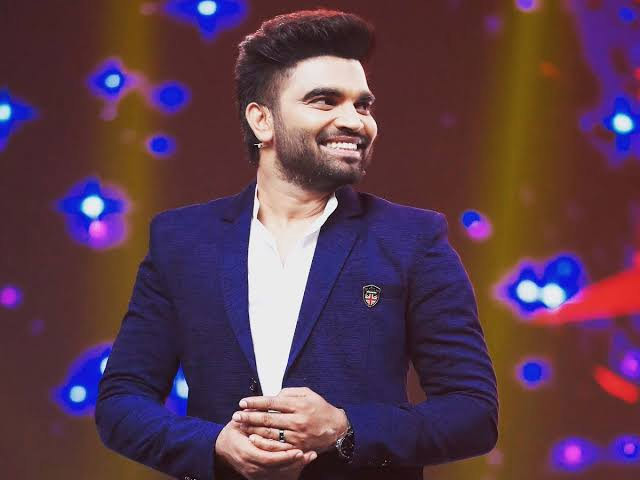 anchor pradeep machiraju,dhee show,sudheer,rashmi,hyper aadi  ఢీ షో నుండి ప్రదీప్ కూడా..