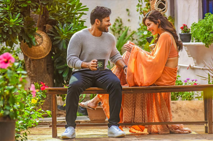 pratiroju pandage,movie,song,annapurna studios  ‘ప్రతిరోజూ పండగే’ కోసం అన్నపూర్ణలో భారీ సెట్