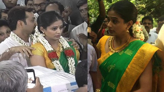 priyamani and boyfriend mustafa raj,priyamani marriage,priyamani marriage reception  మరీ.. ఇంత సింపుల్ గానా  ప్రియమణి..?