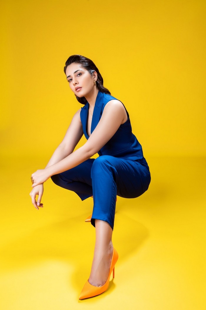 raashi khanna,raashi khanna new photoshoot,raashi khanna beautiful pics