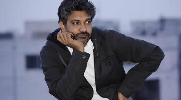 rajamouli,bahubali,poorijagannath,trivikram sreenivas  రాజమౌళిని చూసి ఈర్ష్య పడుతోన్న దర్శకులు!