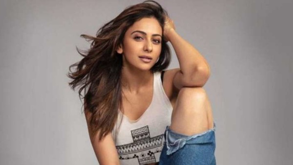 rakul preet singh,karanam malleeswari,kona venkat,telugu biopic  వెయిట్ లిఫ్ట్ చేయడానికి రకుల్ సిద్ధమే..?