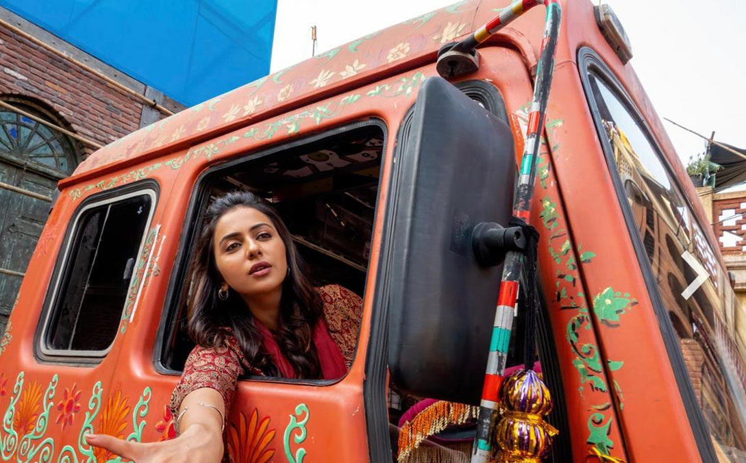 rakul preet,sardar ka grandson bollywood movie,arjun kapoor,rakul - arjun kapoor,
rakul drives a truck  లారీ తోలిన రకుల్