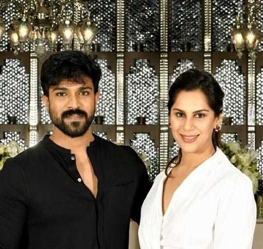 ram charan,upasana konidela,sai dharam tej health,apollo hospitals  అపోలో కి సతీ సమేతంగా రామ్ చరణ్ 