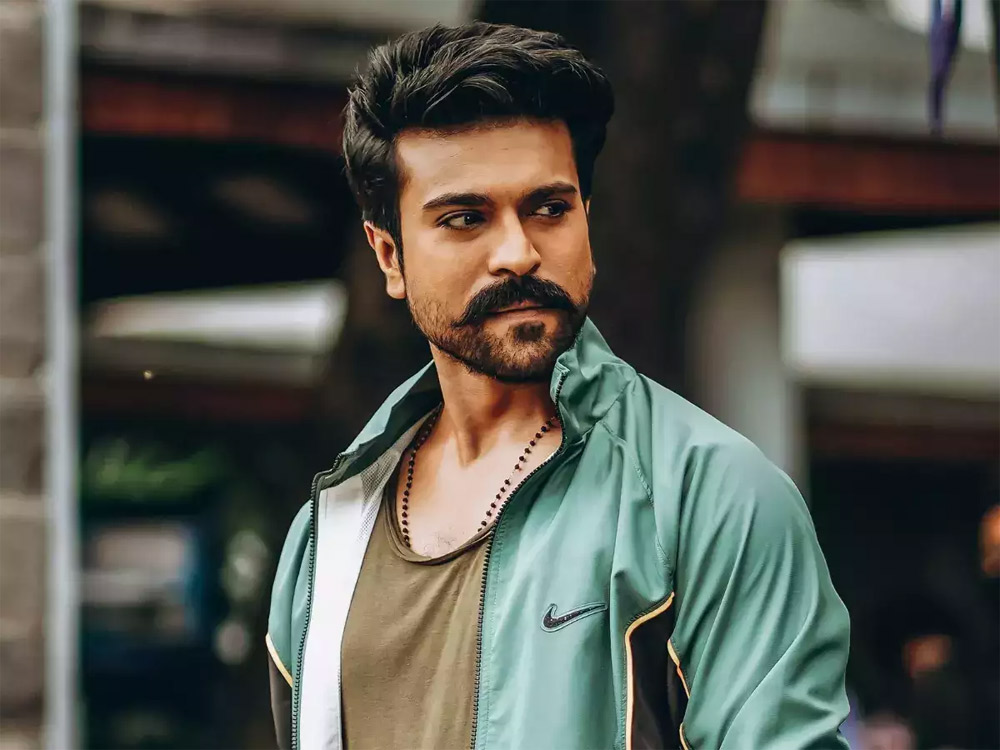 ram charan,chiranjeevi,acharya,rrr movie,mega power star,ram charan on acharya  ‘ఆచార్య’పై అప్పుడు చిరు.. ఇప్పుడు చరణ్