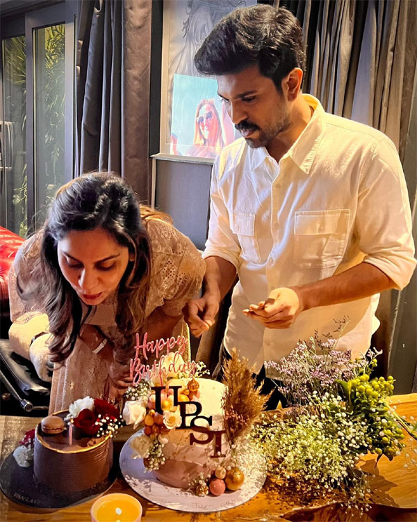 ram charan,upasana birthday celebrations,upasana,charan-upasana  భార్య ని సర్ ప్రైజ్ చేసిన రామ్ చరణ్ 