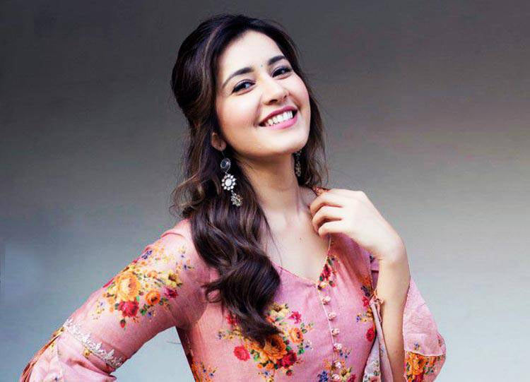 rashi khanna,rashi khanna news,rashi khanna images  గ్లామర్ గర్ల్ కెరీర్ సూత్రాలు 