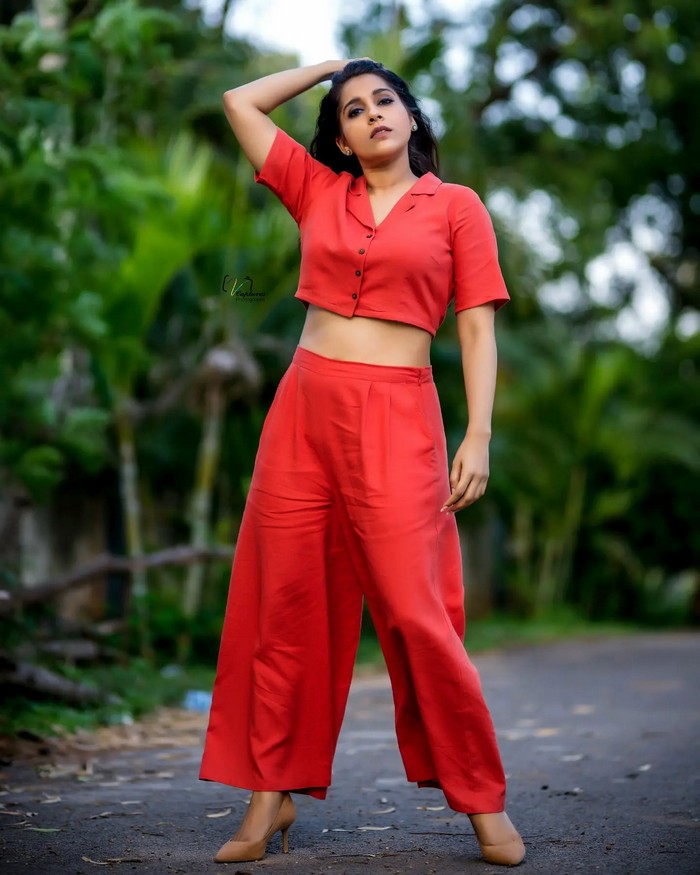 rashmi gautam,rashmi gautam latest photos,rashmi gautam latest pics,rashmi gautam latest gallery